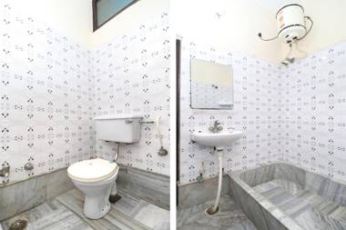 OYO 22090 Hotel Mall Residency