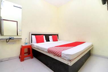 OYO 27650 Gian Residency