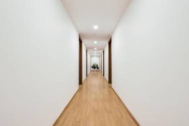 OYO Townhouse 231 Golden Avenue Road