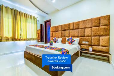 FabHotel Nayyar Inn II Hussainpura Chowk