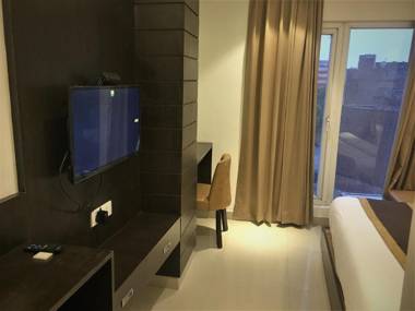 Hotel Avi Inn By JR GROUP OF Hotels