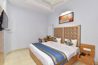 Hotel Vacation Inn With Golden Temple View