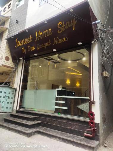 Jasneet Homestay