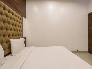 Collection O 81862 Hotel Platinum Inn And Suites