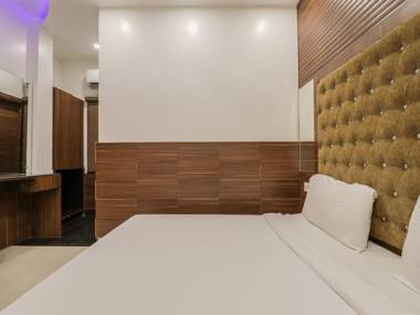 Collection O 81862 Hotel Platinum Inn And Suites