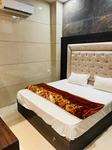 Capital O 82092 Hotel Bal Residency