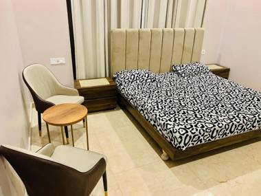 Woodstock Villa Ranjit Avenue