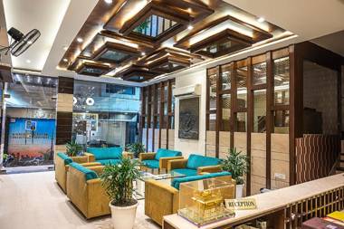 Hotel Royal's Grand Galaxy