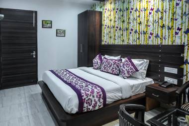 Hotel Royal's Grand Galaxy