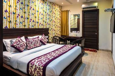 Hotel Royal's Grand Galaxy