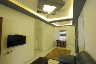 Yelza Hotel and Residence