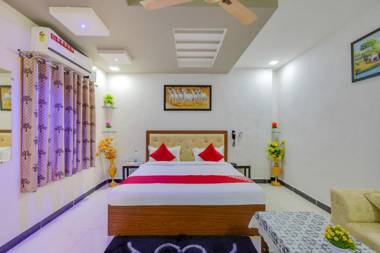 OYO 70829 Hotel Royal