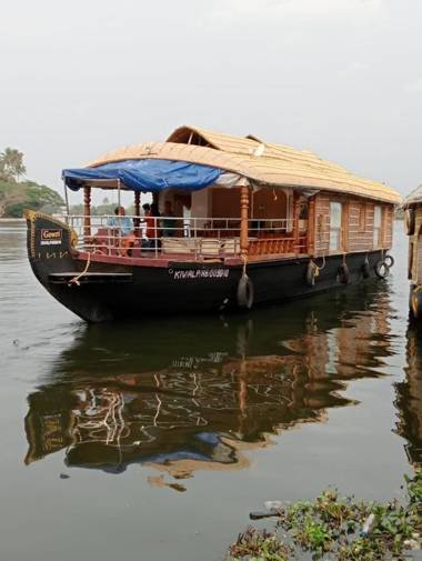 Sreekrishna Houseboat C/o Sreekrishna ayurveda Panchakarma Centre