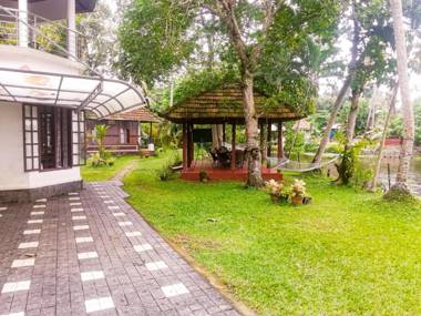 Lovedale Lakeside Homestay