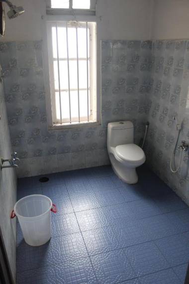 Johnson's Homestay - Ecohouseboat