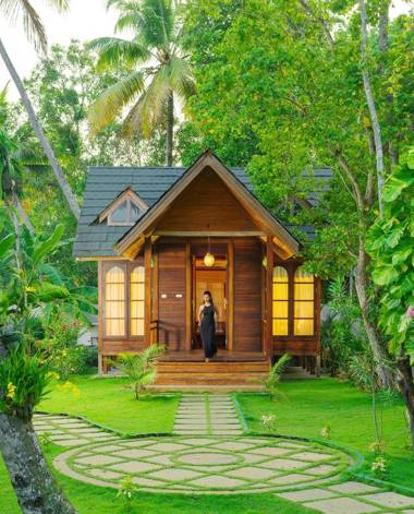 Cyrus Resort by Tolins Hotels & Resorts