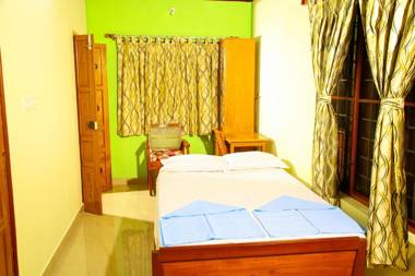 Mom&Pop Thyparambil Heritage