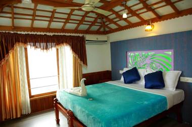 Kera Houseboats Alleppey