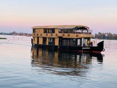 Keralatrails Houseboat