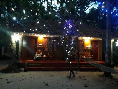 Kerala Cottage-Marari Beach House