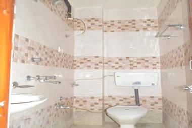 Ajanta Hotel 100 Mtrs Railway Station & 400 Mtrs Dargah