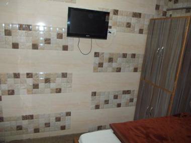 Ajanta Hotel 100 Mtrs Railway Station & 400 Mtrs Dargah