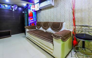 OYO 11840 Hotel Venus