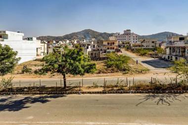 OYO 67335 Hotel Madhuban