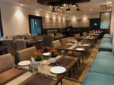 Hotel Royale Residency