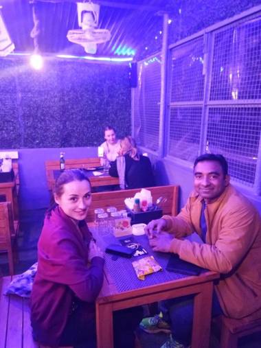 Lucky Restaurant & Guest House