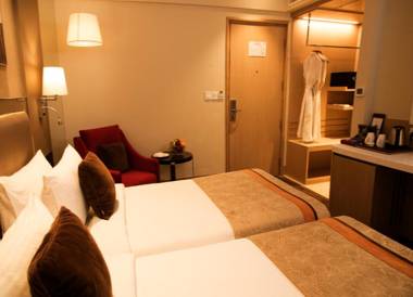 Crystal Sarovar Premiere Agra