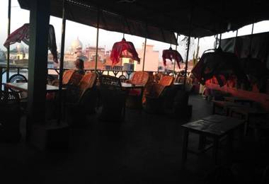 Deluxe stay near the epic Tajmahal