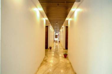 Hotel The Agra Grande