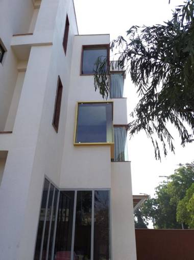 Ekaa Villa & Kitchen