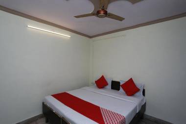 OYO 29411 Hotel Vanshika