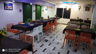 Hotel Ravi Agra