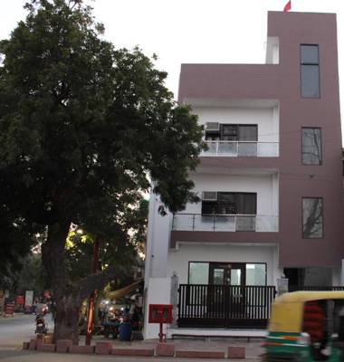 Agra Homestay Stay 1KM Walking Distance From Taj Mahal East Gate