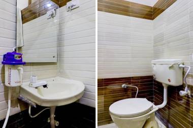 OYO 78729 Hotel Divine