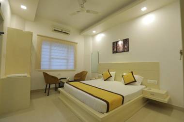 Hotel Sahib's Red Carpet - The Family & Corporate Hotel