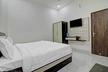 OYO 89828 Chahat Palace