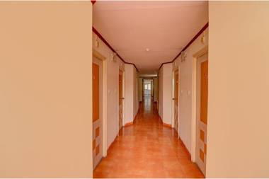 FabHotel Crystal Kant