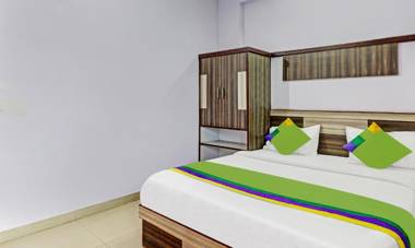 Treebo Trend Hotel Golden Bird