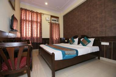 Hotel Sarthi
