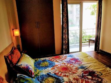 Studio Apartment with Green lawns
