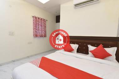 OYO 19134 The Signature Hotel