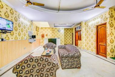 FabExpress Royal Ashray - Fully Vaccinated Staff