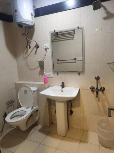 Hotel Admire Gold - Pachim Vihar Delhi