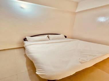 OYO 80670 Dvs Palace