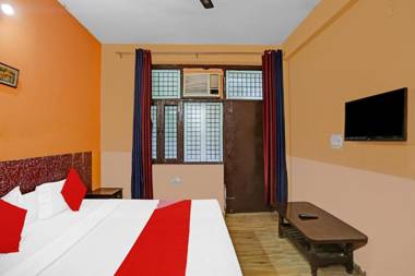 OYO 81892 Himani Residency