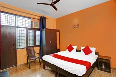 OYO 81892 Himani Residency